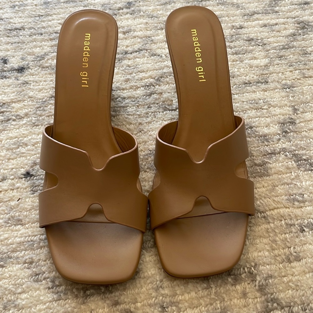 New without Box Madden Girl Wedge Heel Sandals Sz 10